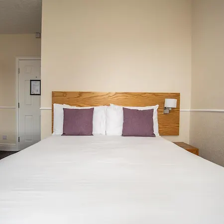 Otel The George 3*