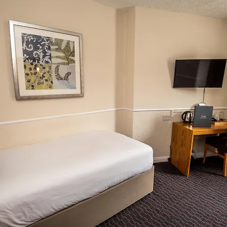 The George Hotell 3*