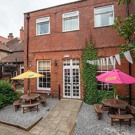 The George 3*