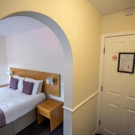 The George Hotel